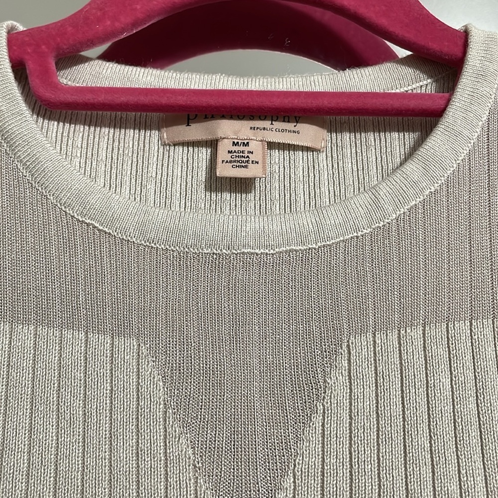 Philosophy cream ribbed sleeveless sweater with V yolk size Medium - Picture 6 of 9